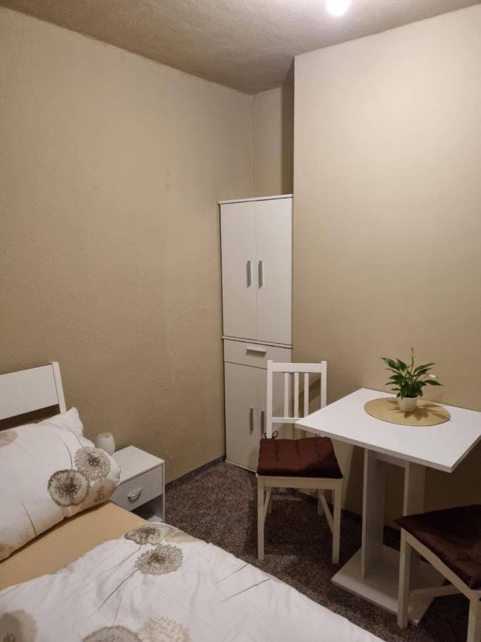 Pension Torgau Buitenkant foto
